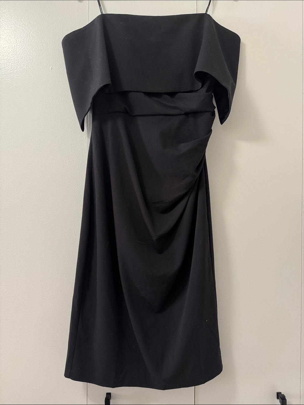 Vince Camuto Black Strapless Off-Shoulder Draped Midi Dress - Picture 2 of 3